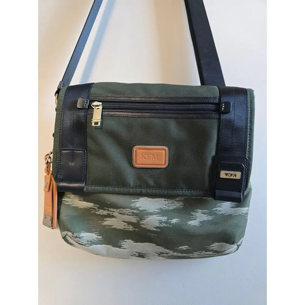 Tumi crossbody bag - Excellent condition
